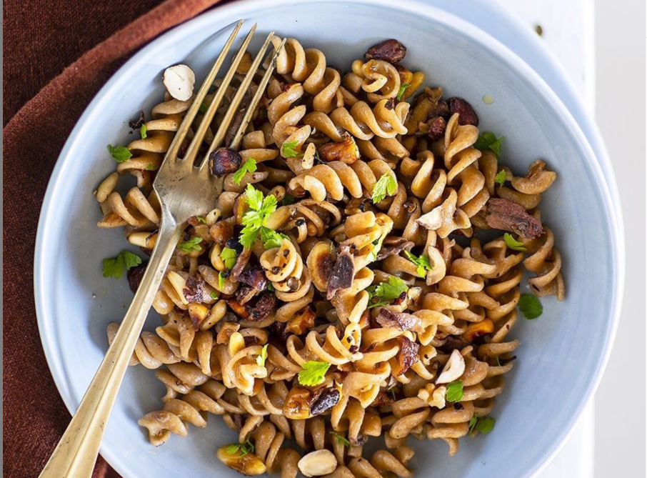 Wholemeal pasta with pistaches